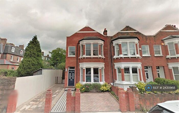 2 Bedroom Maisonette To Rent In Emmanuel Road, London, SW12