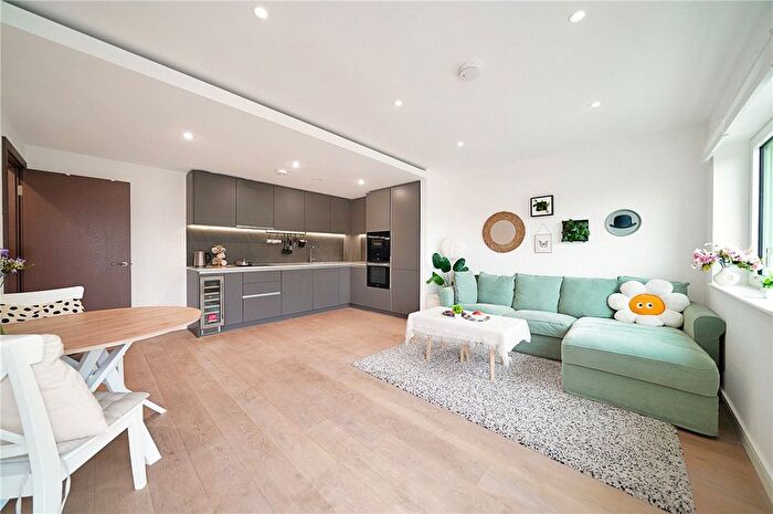 2 Bedroom Flat For Sale In Tierney Lane, London, W6