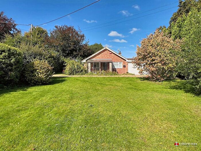 4 Bedroom Detached Bungalow For Sale In Down Street, Dummer, Basingstoke, RG25