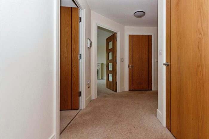 2 Bedroom Retirement Property For Sale In Stratford Road, Shirley, Solihull, B90