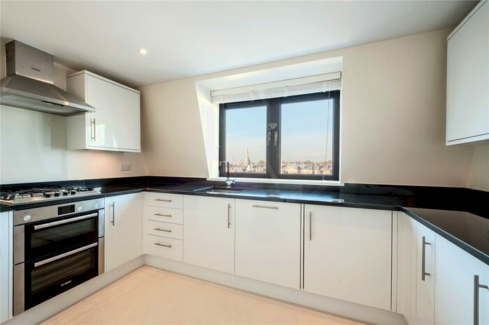 2 Bedroom Flat To Rent In Eccleston Place, London, SW1W