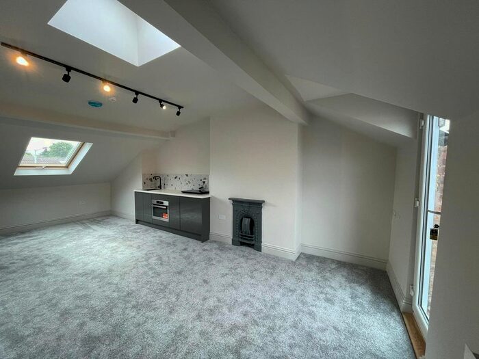 Studio To Rent In School Lane, Heaton Chapel, Stockport, SK4