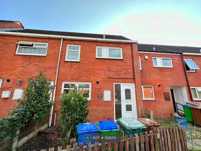 3 Bedroom Terraced House To Rent In Scholars Way, Middleton, Manchester, M24