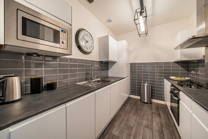 1 Bedroom Flat To Rent In Commercial Street, London, E1