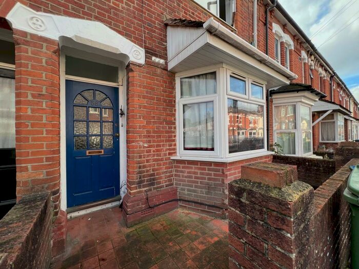 5 Bedroom House To Rent In Milton Road, SO15