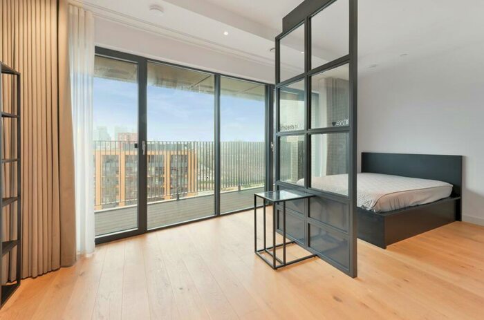 Apartment To Rent In Corson House, London City Island, London, E14