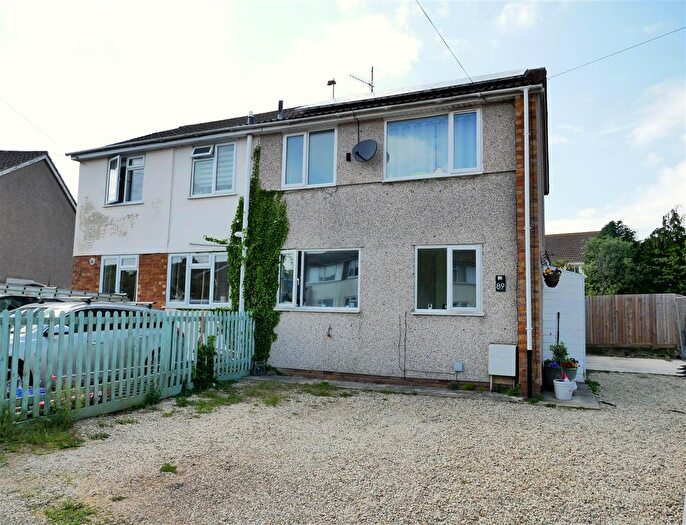 3 Bedroom Semi-Detached House For Sale In Braemor Road, Calne, SN11