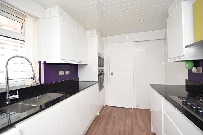 2 Bedroom Bungalow For Sale In Tarbrax Way, Hamilton, ML3