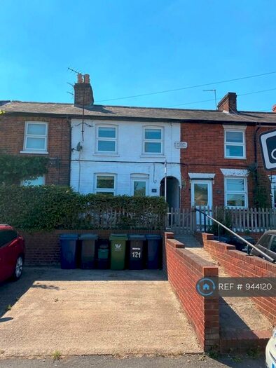 3 Bedroom Terraced House To Rent In Wycombe Lane, Wooburn Green, High Wycombe, HP10