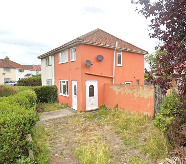 3 Bedroom Semi Detached House To Rent In Hunters Grove, Hayes, UB3