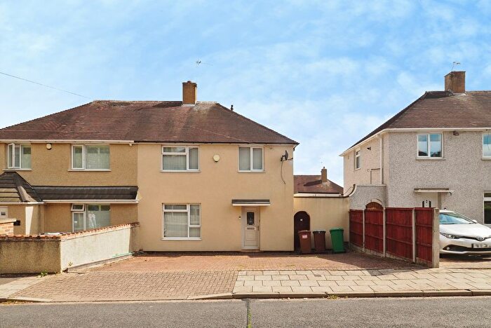 3 Bedroom Semi-detached House For Sale In Failsworth Close, Clifton, Nottingham, NG11