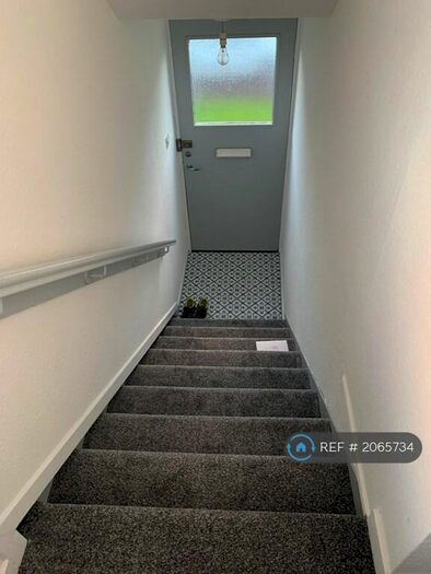 2 Bedroom Flat To Rent In Glenmoy Avenue, Dundee, DD3