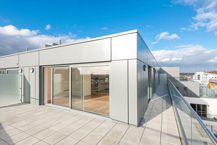 2 Bedroom Flat To Rent In Glenthorne Road, London, W6