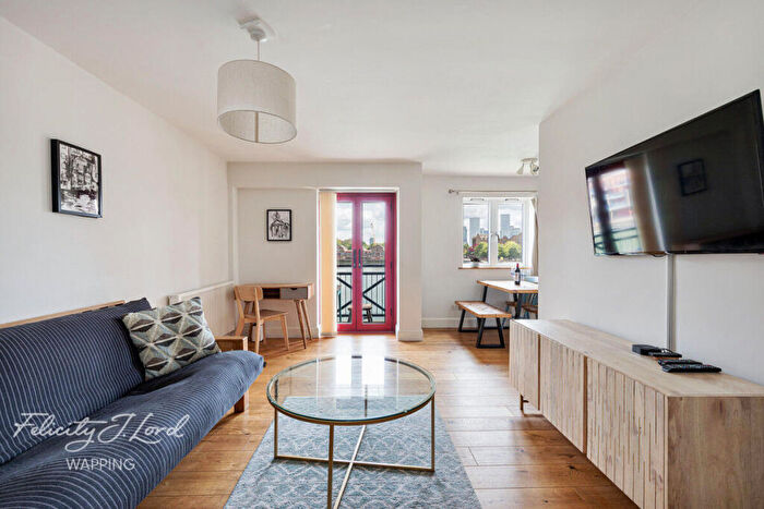 2 Bedroom Flat For Sale In Maynards Quay, London, E1W