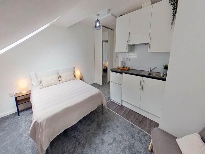 Studio To Rent In Barrfield Road, Salford, M6