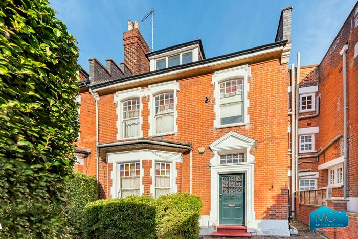 2 Bedroom Flat To Rent In Clifton Road, Crouch End, London, N8