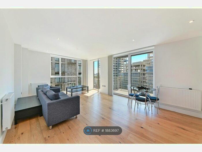 2 Bedroom Flat To Rent In Centurion Tower, London, E16