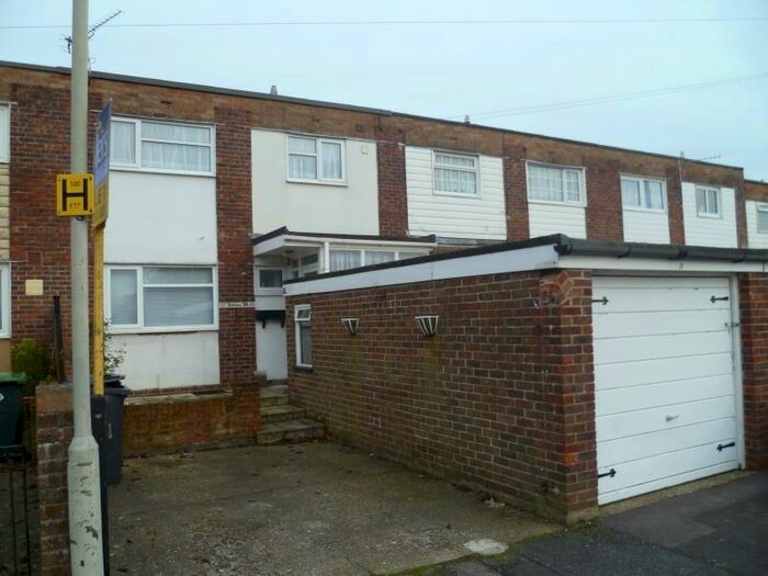 3 Bedroom House To Rent In Totton Walk, Havant, Hampshire, PO9