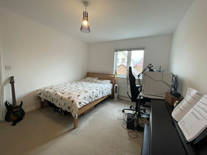 4 Bedroom Detached House For Sale In Arnold Rise, Biggleswade, SG18
