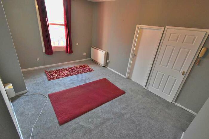 1 Bedroom Studio Flat To Rent In Church Street, Darlaston, WS10