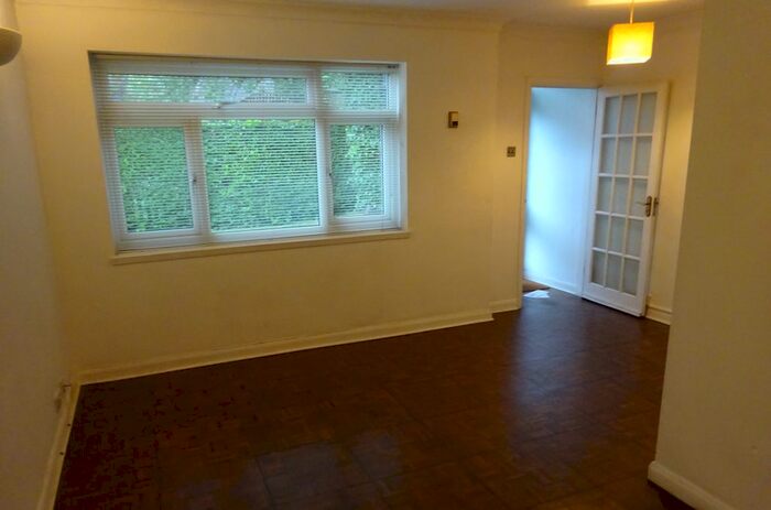 1 Bedroom Maisonette To Rent In Westfield Park, Pinner, HA5