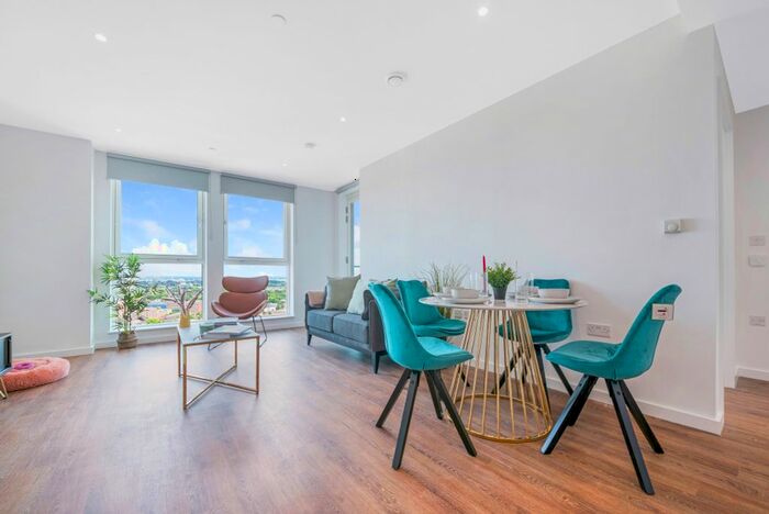 1 Bedroom Flat To Rent In Silvertown Way, London, E16