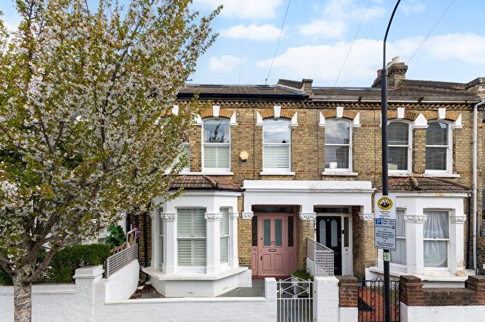 4 Bedroom Detached House To Rent In Bloom Park Road, Fulham, London, SW6