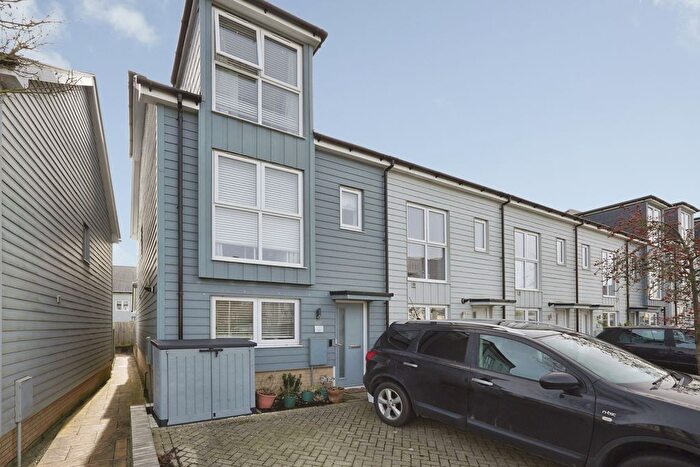 3 Bedroom End Terrace House For Sale In Kings Way, Folkestone, Kent, CT19
