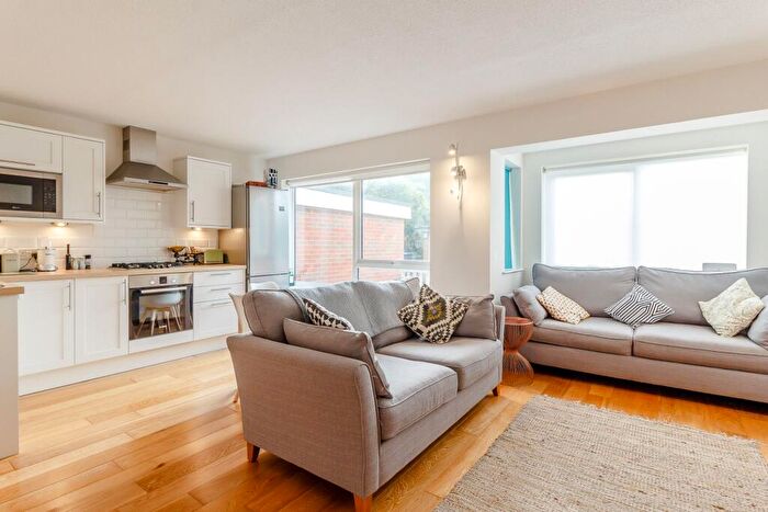 2 Bedroom Flat For Sale In Westhall Road, Ridge Court Westhall Road, CR6