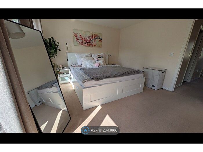 3 Bedroom Semi-Detached House To Rent In Halifax Road, Cambridge, CB23