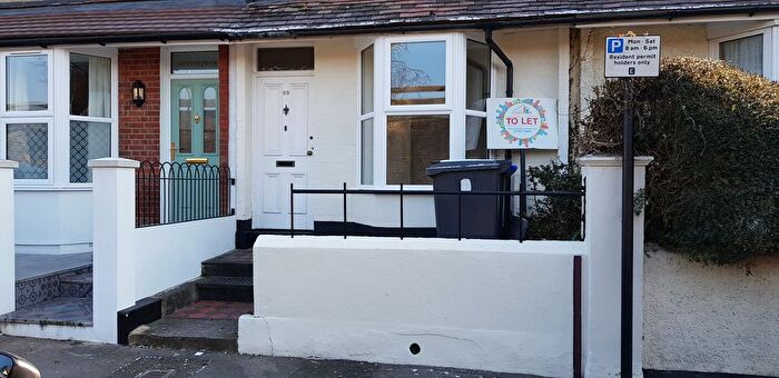 3 Bedroom Town House To Rent In Rampart Road, Salisbury, SP1