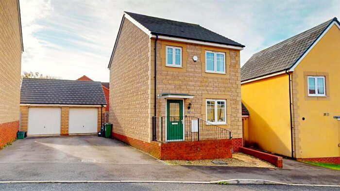 3 Bedroom Detached House For Sale In Monger Lane, Midsomer Norton, Radstock, BA3