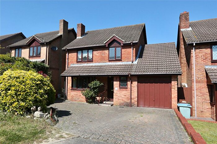 4 Bedroom Detached House For Sale In Lambourne Drive, Locks Heath, Southampton, Hampshire, SO31