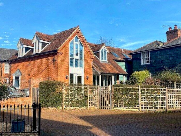 2 Bedroom Semi-Detached House To Rent In Portersbridge Street, Romsey, Hampshire, SO51