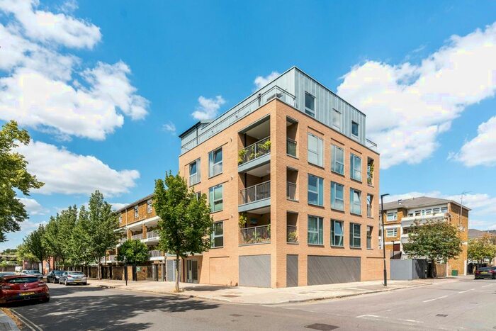 2 Bedroom Flat To Rent In Lilford Road, London, SE5