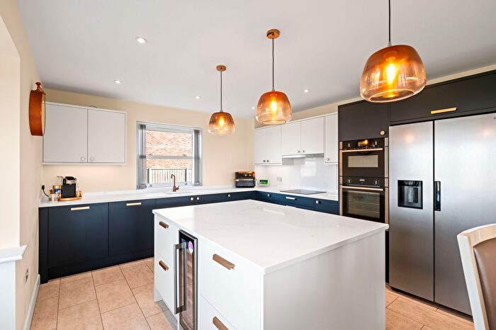 5 Bedroom Detached House For Sale In The Hawthorns, Cranwell Village, NG34