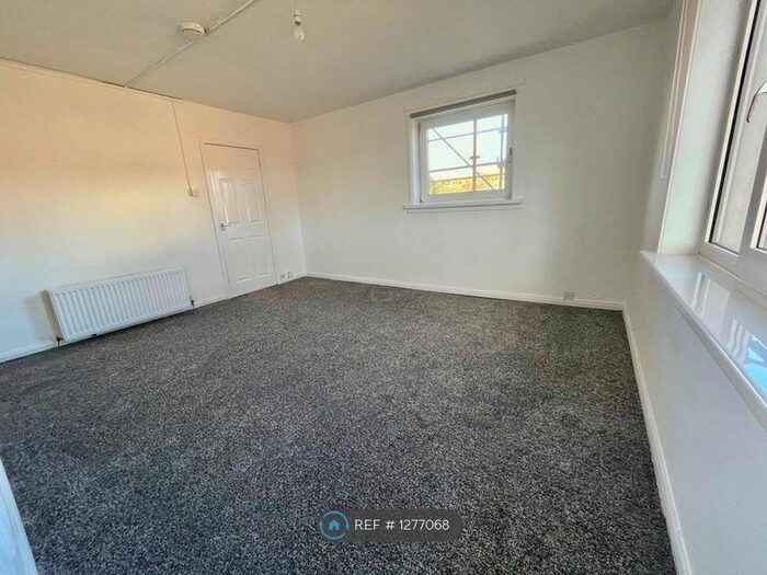 3 Bedroom Flat To Rent In Brownhill Street, Dundee DD2