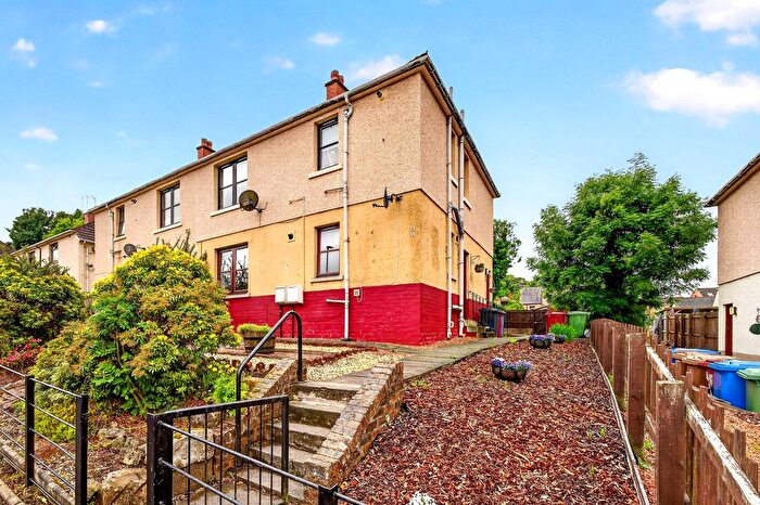 2 Bedroom Flat For Sale In Whiteside Loan, Brightons, FK2