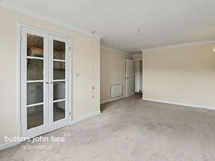 2 Bedroom Apartment For Sale In London Road, Northwich, CW9