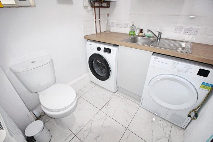 3 Bedroom Terraced House For Sale In Whaley Common, Langwith, NG20