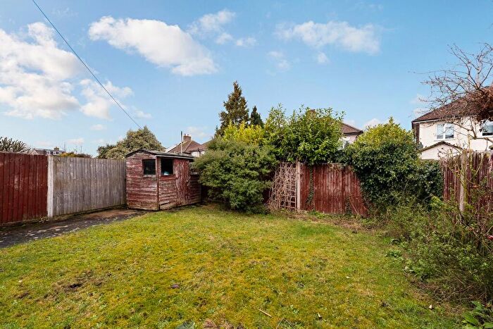 2 Bedroom Semi-Detached Bungalow For Sale In Stratton Close, Bexleyheath, DA7