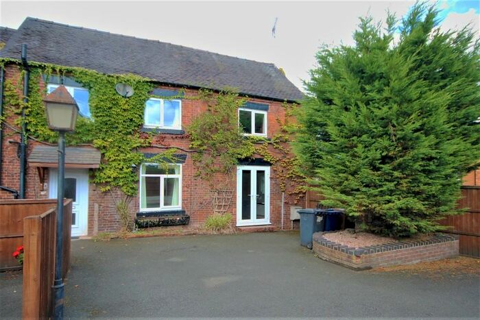 3 Bedroom Semi-Detached House To Rent In Cheadle Road, Uttoxeter, ST14