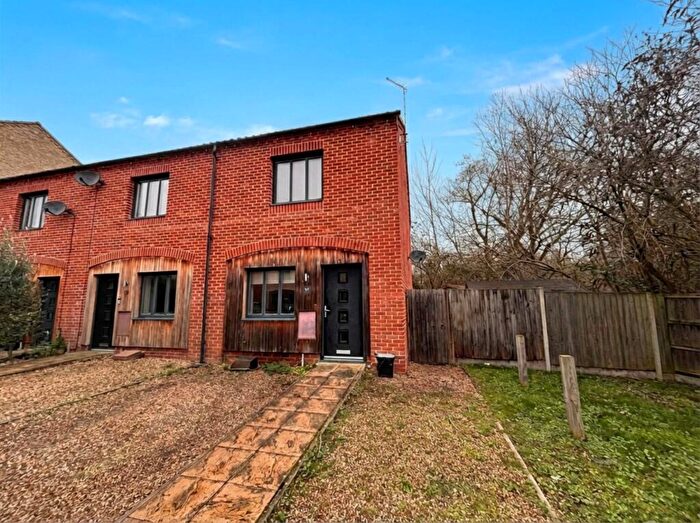 2 Bedroom Semi Detached House To Rent In The Sidings, Norwich, NR1