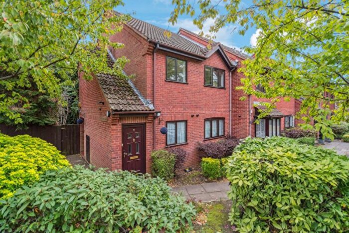 2 Bedroom Maisonette To Rent In Rosecroft Court, Northwood, HA6