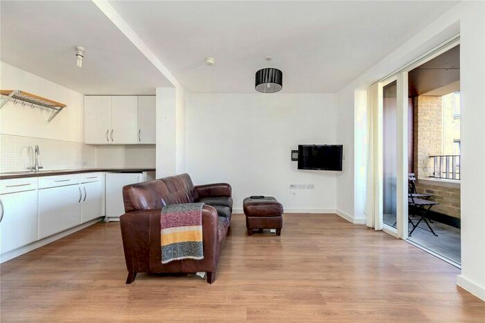 1 Bedroom Flat To Rent In Peabody Avenue, London, SW1V