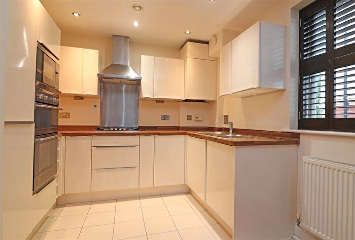 1 Bedroom Flat For Sale In Frenches Road, Redhill, RH1