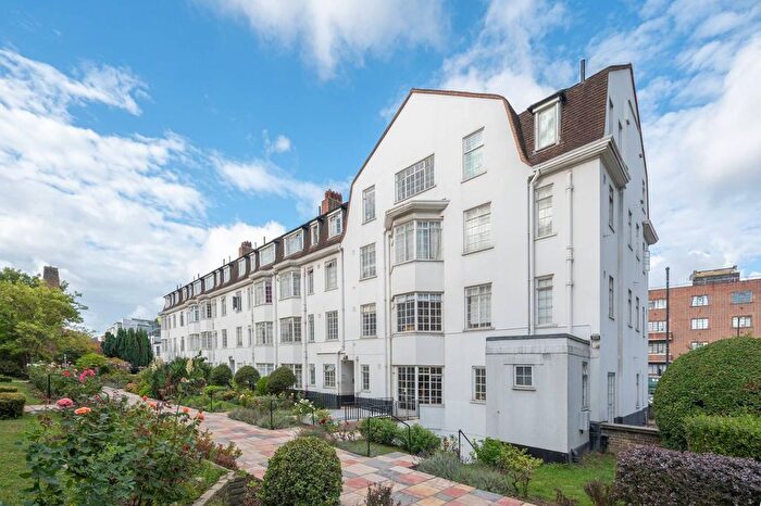 1 Bedroom Flat For Sale In Wavertree Road, Streatham Hill, London, SW2