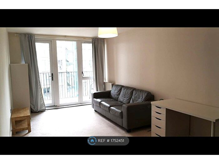 1 Bedroom Flat To Rent In Colindale, Colindale, NW9