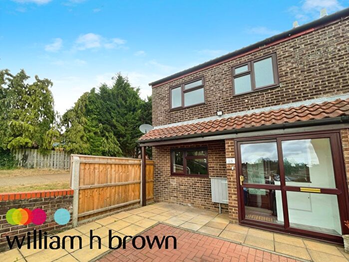 3 Bedroom Property To Rent In Lupin Road, Ipswich, IP2