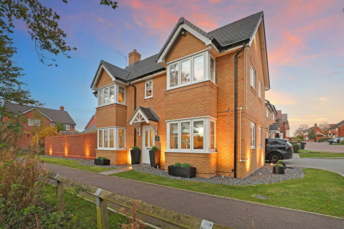 3 Bedroom Detached House For Sale In Pippin Road, Ongar, Essex, CM5